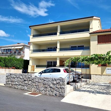 Apartmani Krajinovic Veglia Exterior foto