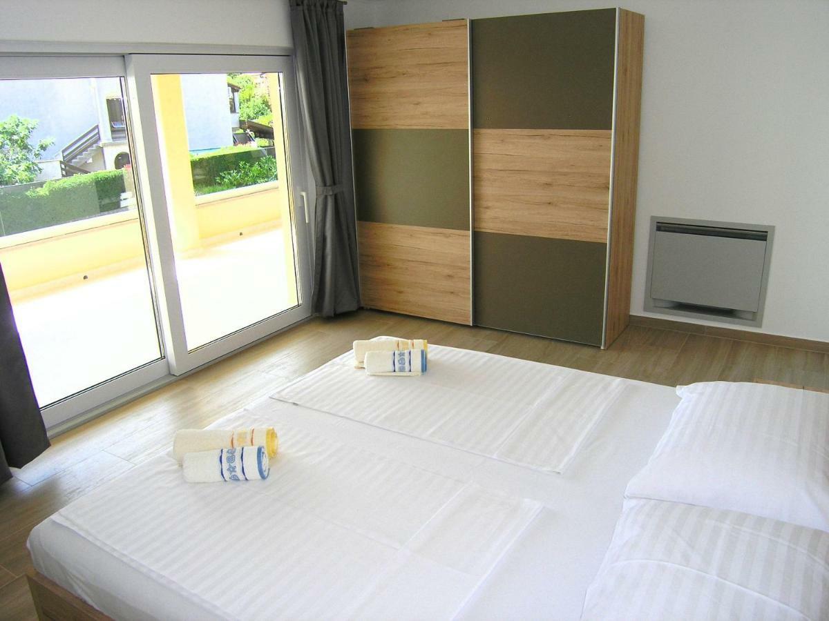 Apartmani Krajinovic Veglia Exterior foto
